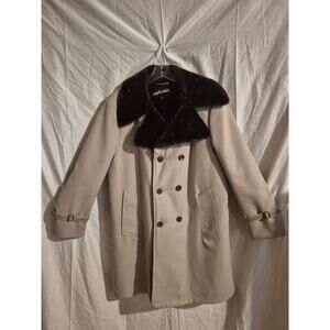 WINDBREAKER Coat, Jacket Size 42 Faux Fur Lined. Only Worn Once . Elegant